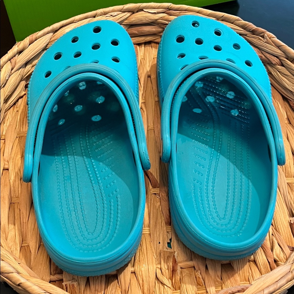 CROCS Sandals - Vibrant Teal Blue - Picture 2 of 9